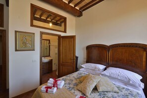 Double Room Single Use | Free WiFi, bed sheets - La Corte Medicea (Montepulciano)