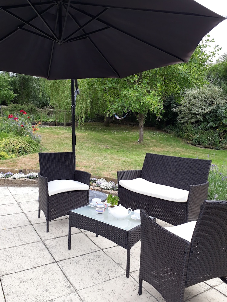 Stoneleigh Barn by null