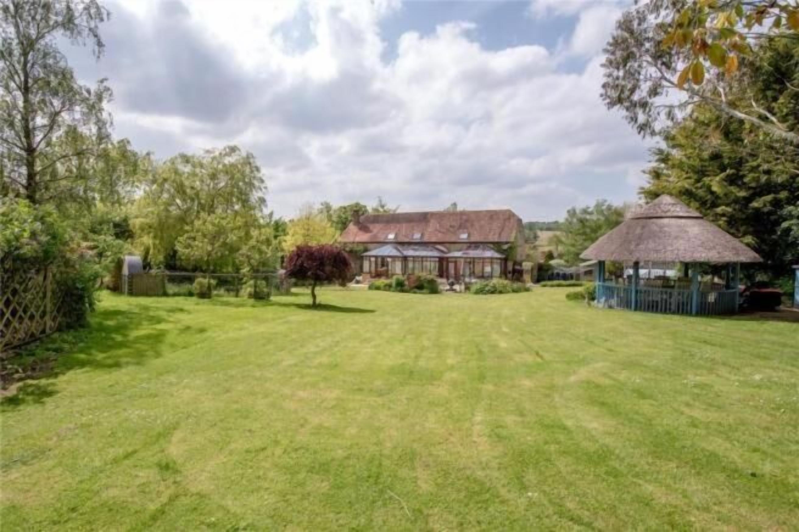 Khuôn viên nơi lưu trú