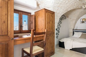 Apartment | 1 bedroom, desk, free WiFi, bed sheets