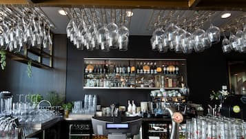 Bar (in der Unterkunft)