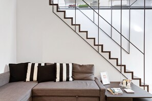 apartman | Nappalirész | Tévé