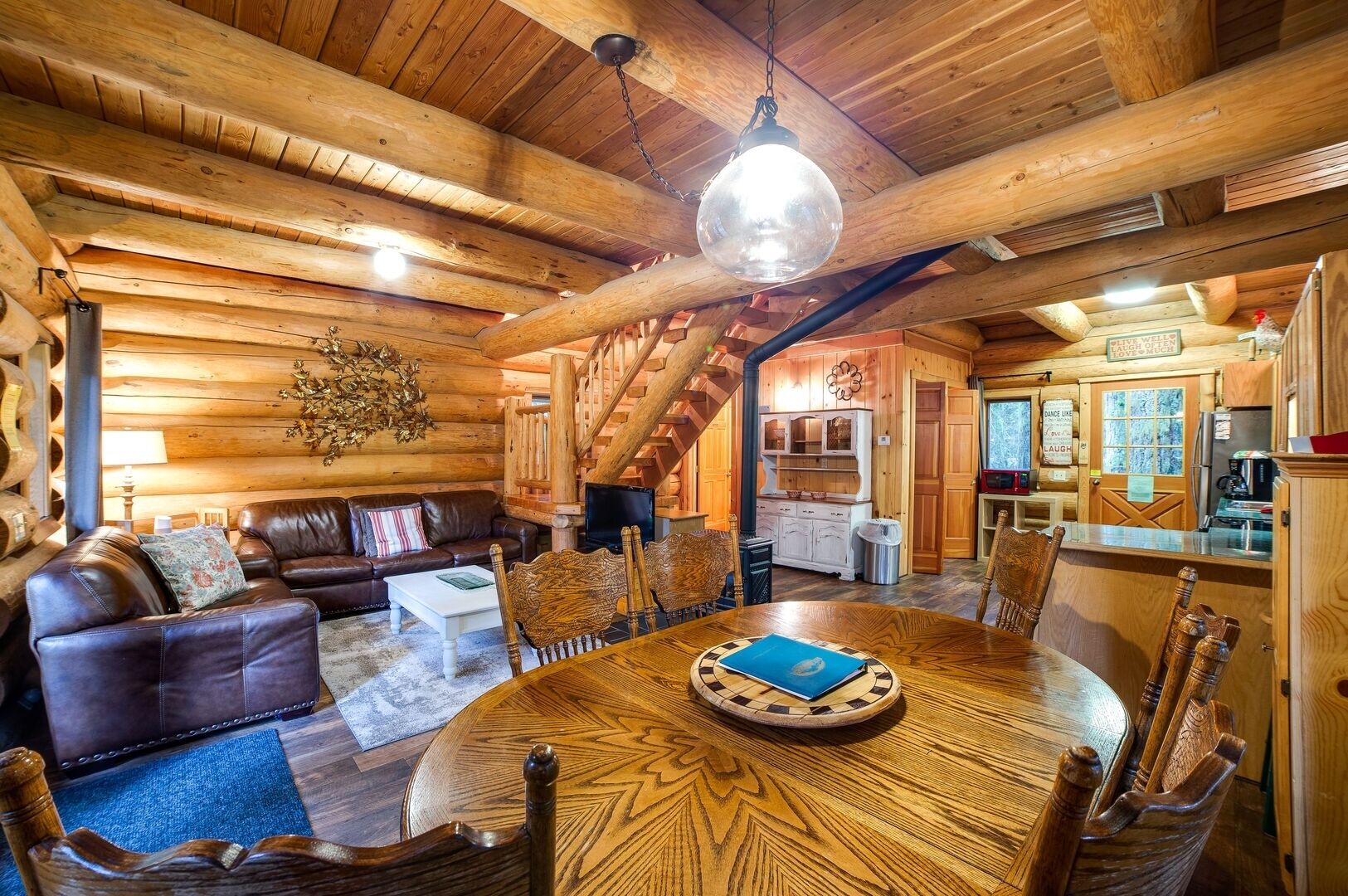 Cabin, 2 Bedrooms | Dining