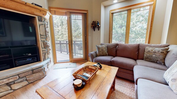Condo, 3 Bedrooms | Living area | TV, fireplace - Mammoth Green #214 3 Bedroom Condo (Mammoth Lakes)