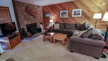 Townhome, 1 Bedroom | Living area | Flat-screen TV, DVD player