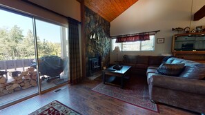 Condo, 2 Bedrooms | Living room | Flat-screen TV - Snowcreek #638 3 Bedroom Condo (Mammoth Lakes)