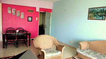 Apartamento básico, 1 quarto | 1 quarto, individualmente decorados, individualmente mobiliados