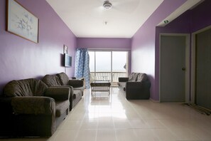 Departamento, 2 habitaciones | Área de sala de estar | Televisión 