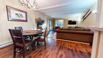 Condo, 1 Bedroom | Living room