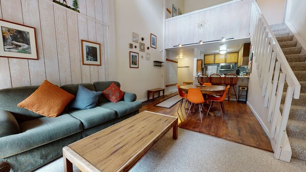 Condo, 2 Bedrooms | Living area
