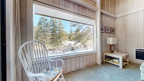 Condo, 2 Bedrooms | Interior