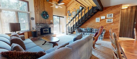 Condo, 1 Bedroom | Living room | Flat-screen TV