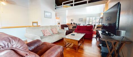 Apartment, 3 Schlafzimmer | Wohnzimmer