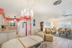 House, 3 Bedrooms | Living room | TV