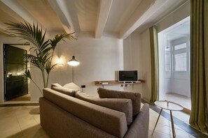 Flat-screen TV - Saint Paul (Valletta)