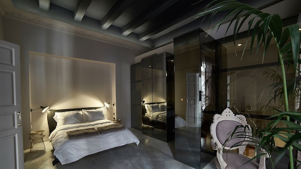 Deluxe Apartment | Premium bedding, in-room safe, desk, blackout drapes - Saint Paul (Valletta)