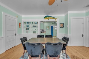 Dining - Marmalade Mermaid 3 Bedroom Home by RedAwning (Bradenton Beach)