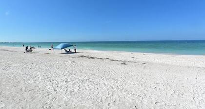 The S 2b 2 Bedroom Villa by RedAwning