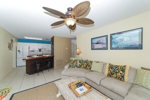 Interior - Latitude Adjustment 2 Bedroom Bungalow by RedAwning (Anna Maria)