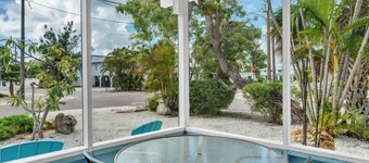 Minnow 1 1 Bedroom Cottage by RedAwning