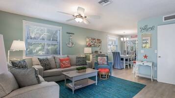 Villa, 2 Bedrooms | Living area | TV