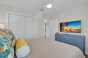 3 bedrooms, iron/ironing board, WiFi - Westbay Point Moorings 274 3 Bedroom Condo by RedAwning (Holmes Beach)