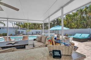 House, 3 Bedrooms | Outdoor dining