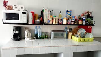 Classic Apartment | Private kitchen | Electric kettle