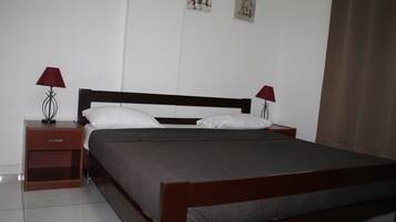 1 bedroom, iron/ironing board, free cots/infant beds, free WiFi