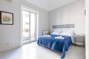 Apartment (Via Filippo Parlatore 10) | Cots/infant beds, free WiFi, bed sheets - Casa Dante with Balcony by Wonderful Italy (Palermo)