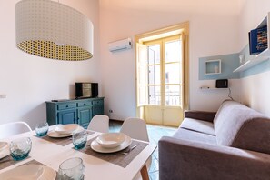 Appartement (Lamuri) | Restauration dans la chambre