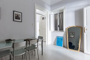 Apartment (Via Filippo Parlatore 10) | Living area - Casa Dante with Balcony by Wonderful Italy (Palermo)