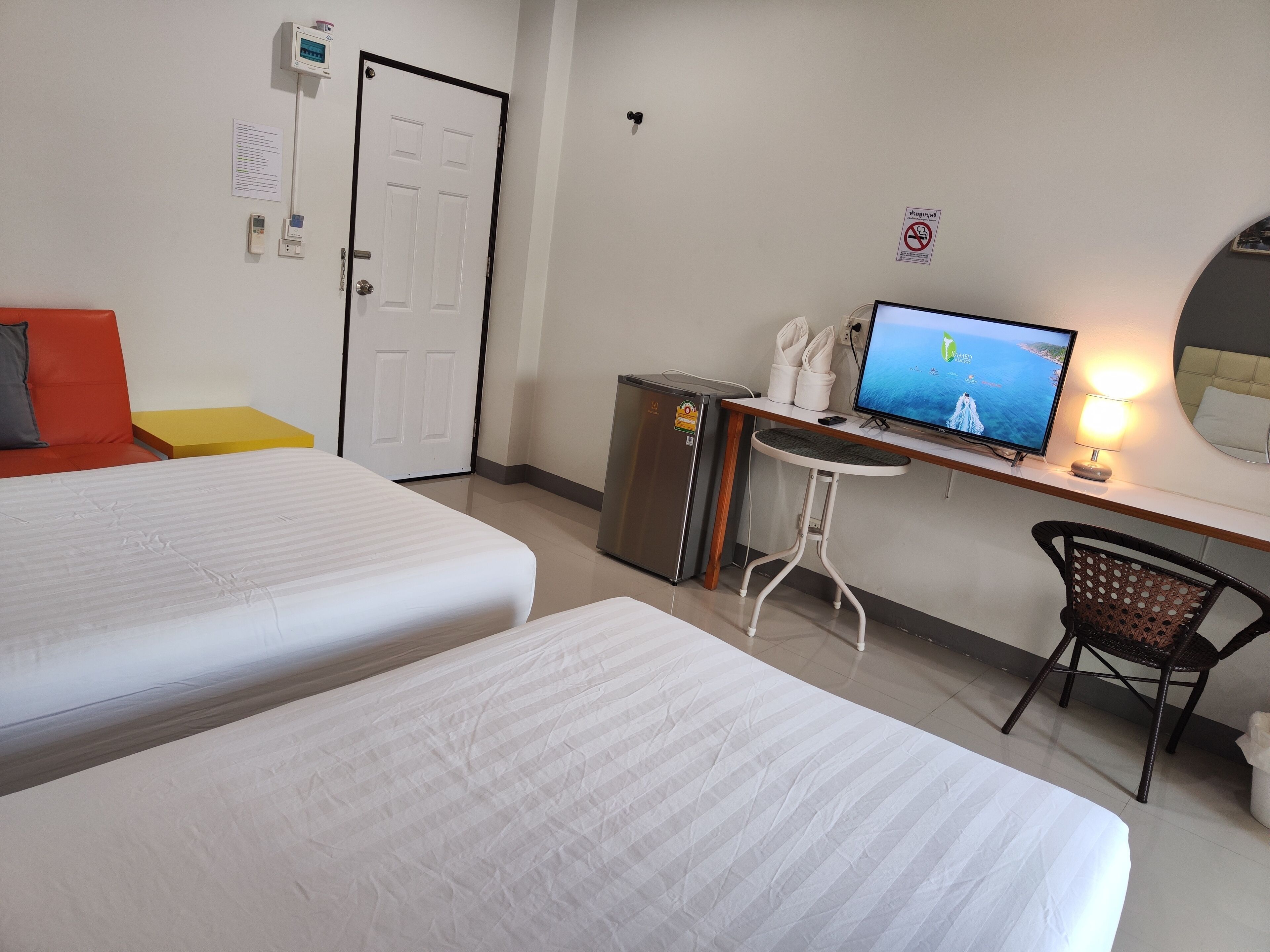 standard twin room | free wifi