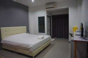 Standard Double Room | Free WiFi - The Amber Mansion (Roi Et)