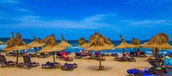 블루 오렌지 비치 리조트