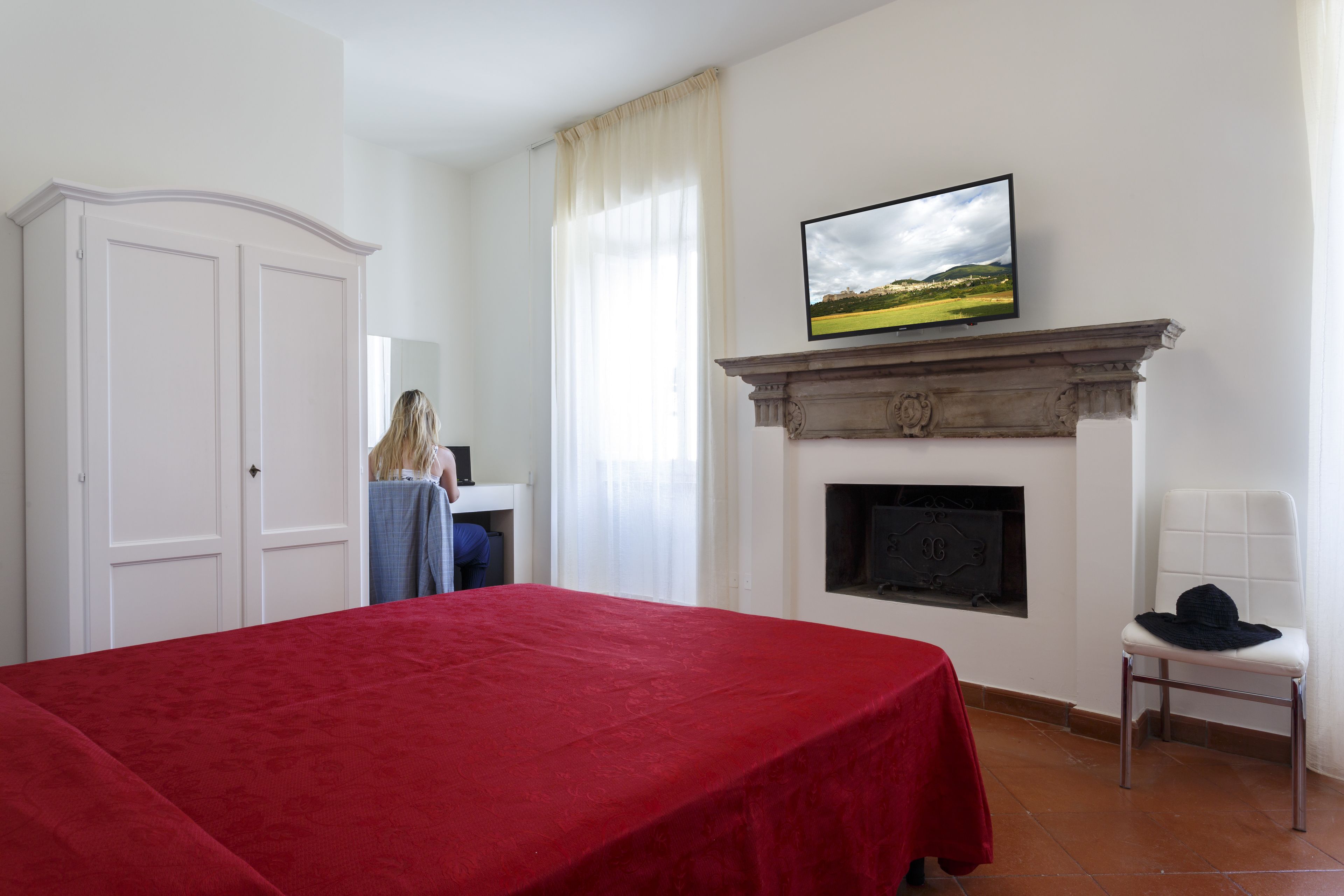 minibar, in-room safe, desk, free wifi