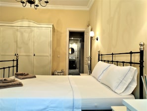 Apartamento design, 1 quarto, no canto | 1 quarto, ferros/tábuas de passar roupa, berços grátis