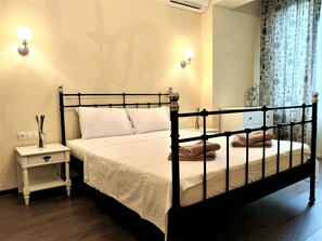 Apartamento design, 1 quarto, no canto | 1 quarto, ferros/tábuas de passar roupa, berços grátis