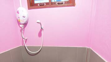 Standard Double Room | Bathroom | Shower, free toiletries, towels