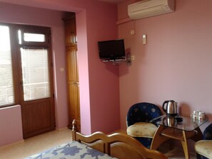 Interior - Chuchulev (Sozopol)