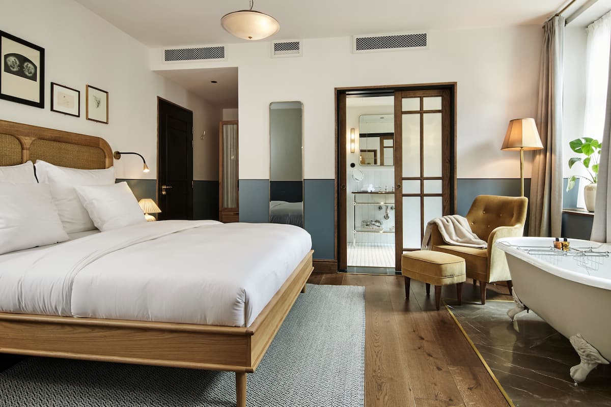 sanders suite | 1 bedroom, premium bedding, down duvets, minibar