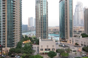 View from property - New Arabian Holiday Homes - 29 Boulevard (Dubai)