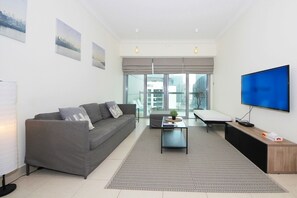 Apartment, 1 Bedroom (2007) | Living room