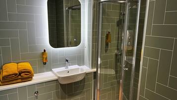 Classic-Zweibettzimmer, mit Bad, Meerblick