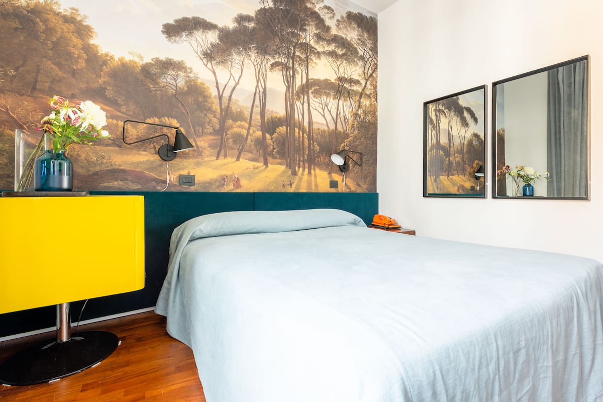 Deluxe Suite, 2 Bedrooms | Memory-foam beds, minibar, individually decorated