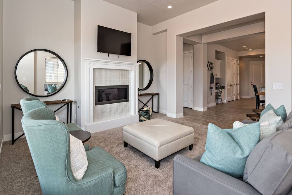 The Perfect Escape at The Ledges Golf Club *Resort Amenities Included!