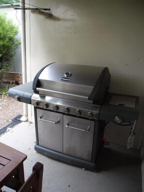 House, 2 Bedrooms | Terrace/patio