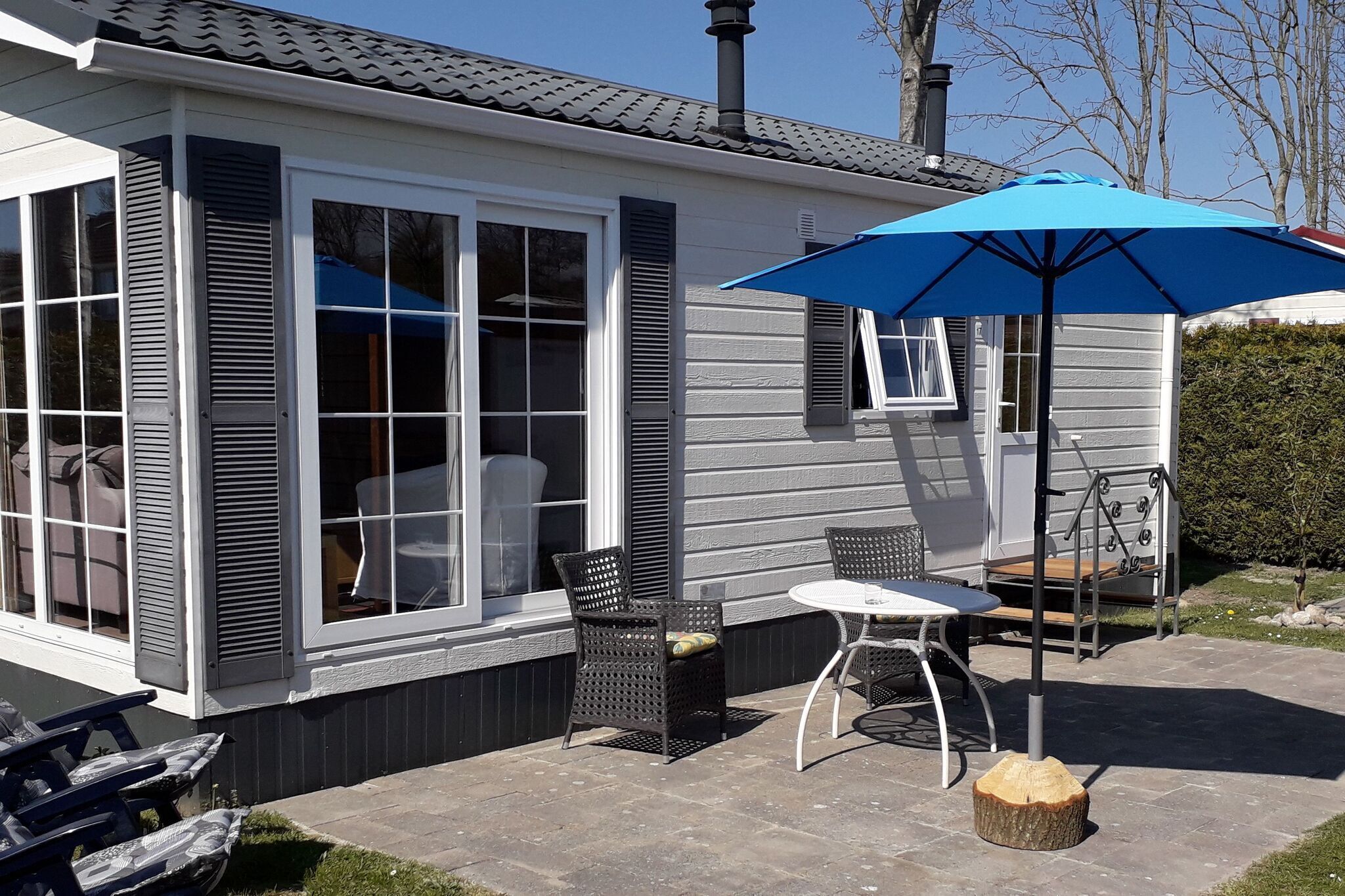 Chalet with garden, near Wadden Sea
