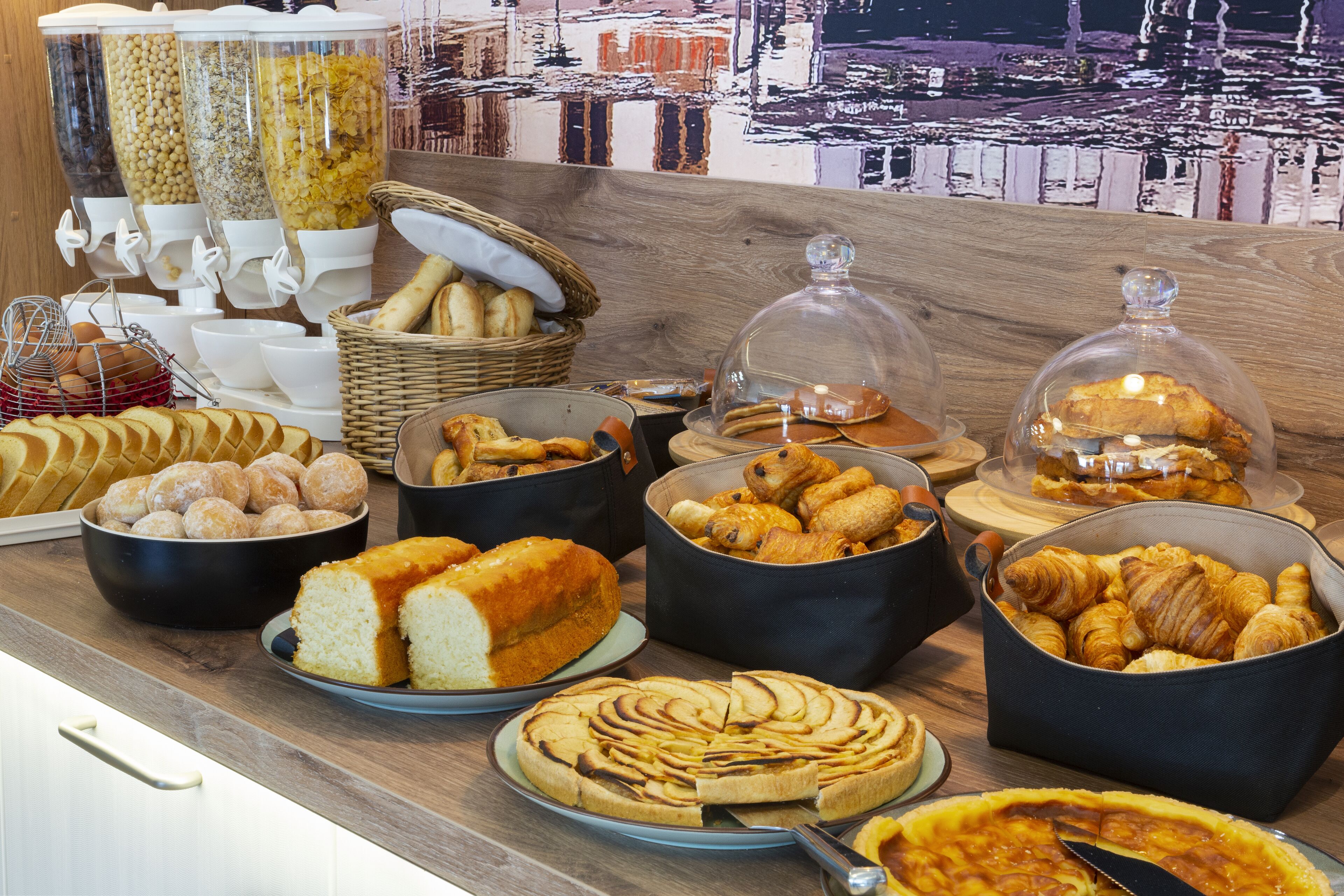 Desayuno a la carta diario (EUR 12.50 por persona)