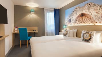 Bureau, rideaux occultants, Wi-Fi gratuit, draps fournis